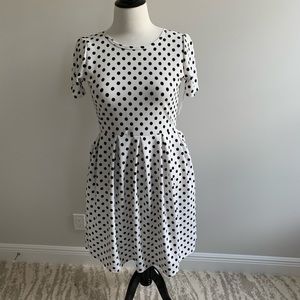 2XL Amelia - White & Black Polka Dot - BNWT